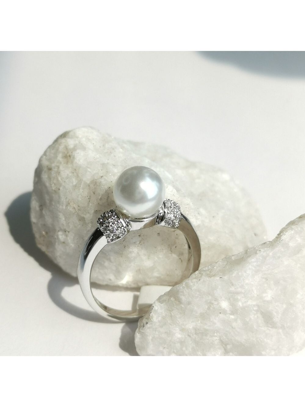 White Shell Pearl Pave CZ Cocktail Ring Size 9